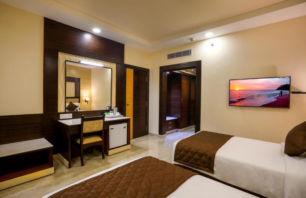 Aadithya Hotel 3*